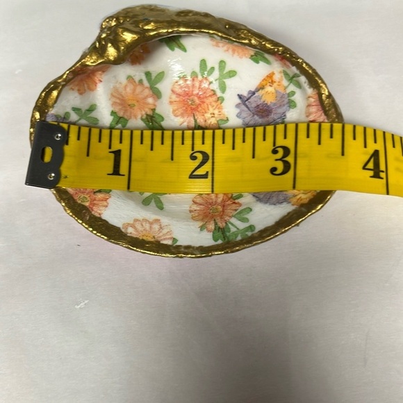 Hand Crafted Floral Gold-Trimmed Shell Trinket Dish - Picture 6 of 9